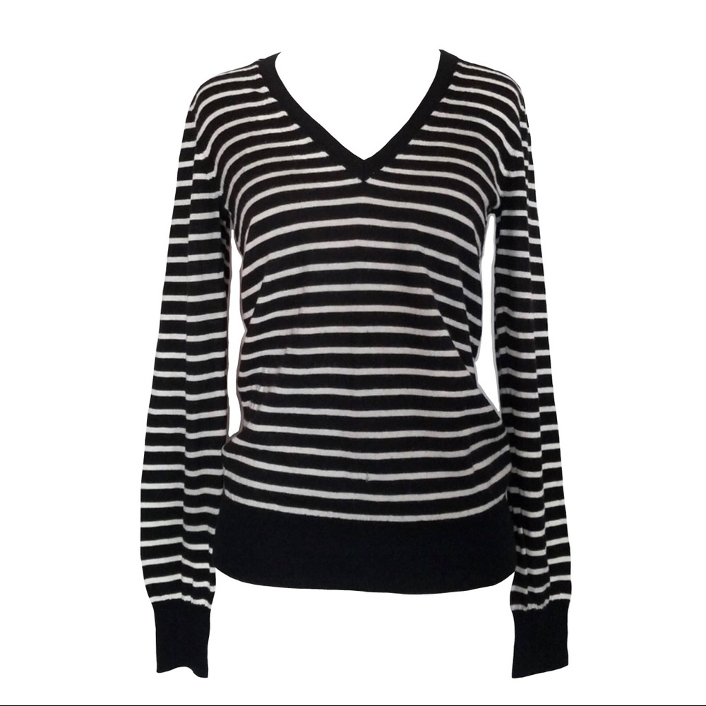 Club Monaco long-sleeved v-neck striped sweater S